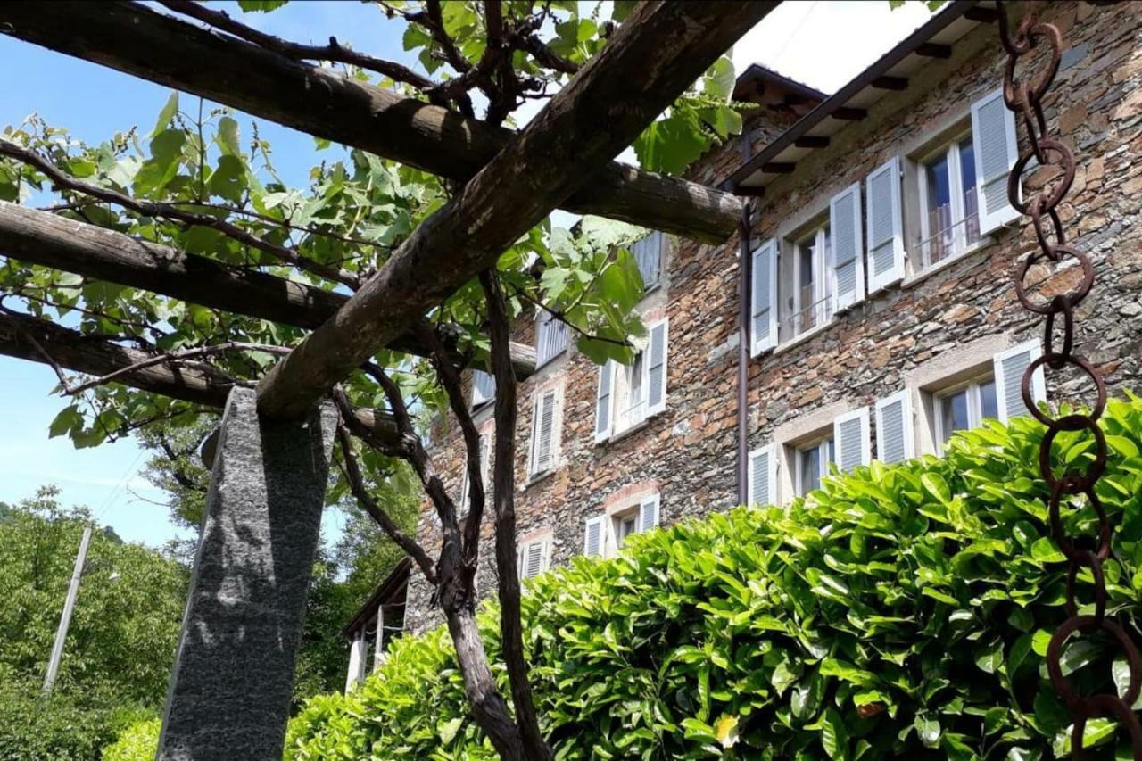 Casa Huerlimann Apartment Breno Bagian luar foto
