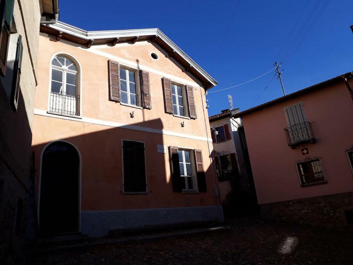 Casa Huerlimann Apartment Breno Bagian luar foto